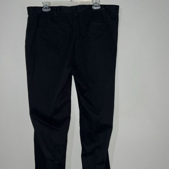 St. John’s Bay black flat front pants size 38 x 32 - Picture 5 of 7